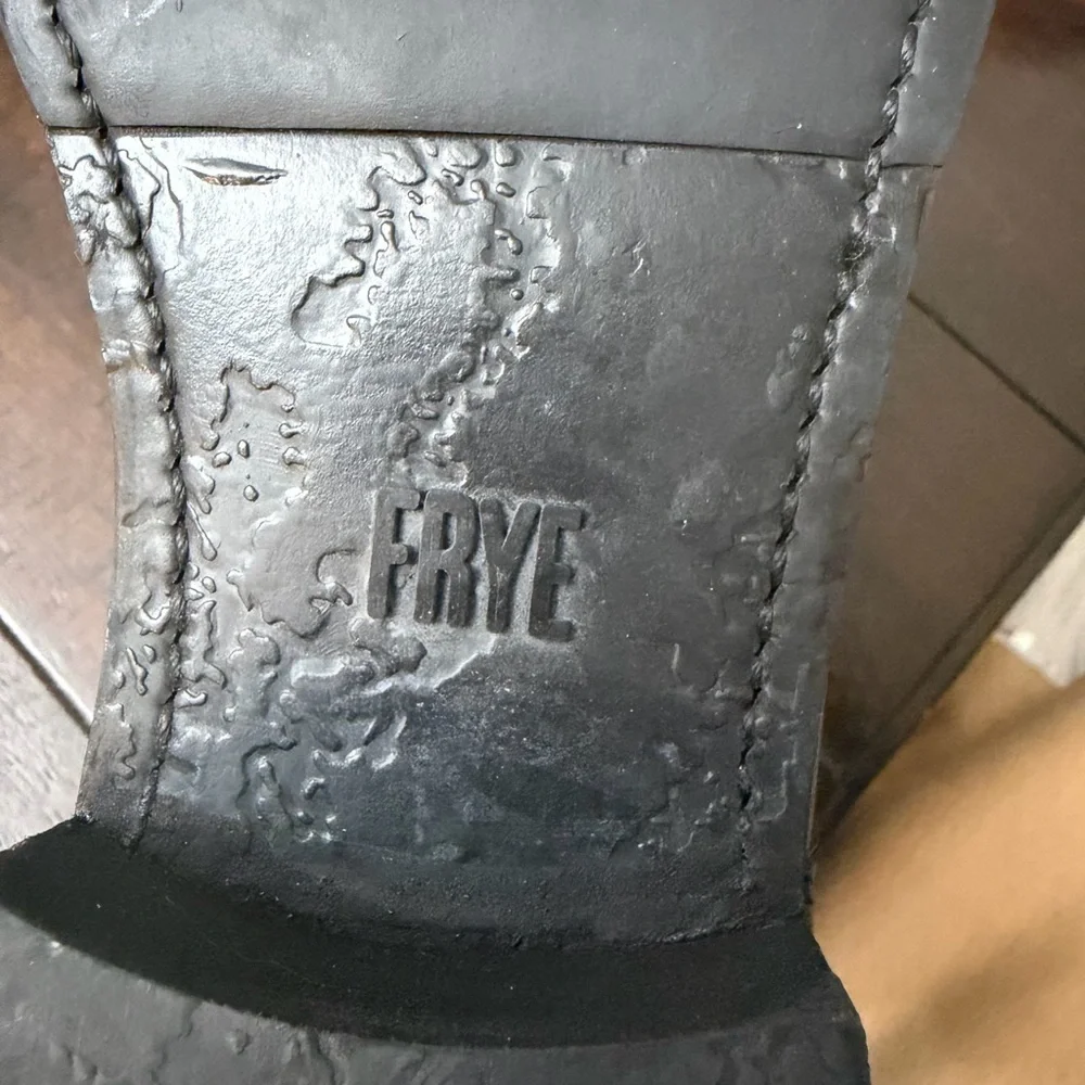 FRYE Veronica Leather Ankle Boots Booties in Black Size 9